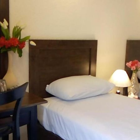 Airport Hotel Karaczi Zewnętrze zdjęcie