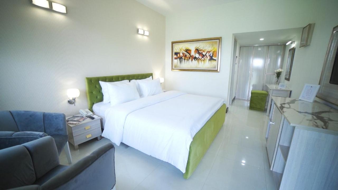 Airport Hotel Karaczi Zewnętrze zdjęcie