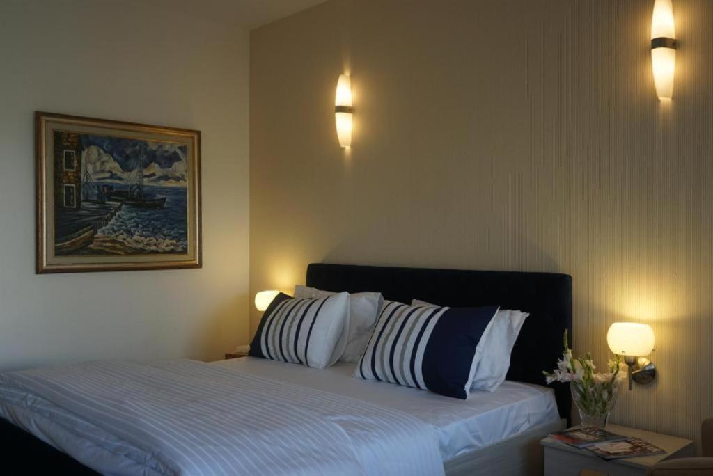 Airport Hotel Karaczi Zewnętrze zdjęcie