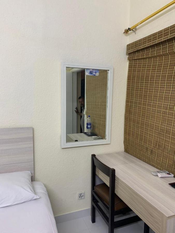 Airport Hotel Karaczi Zewnętrze zdjęcie