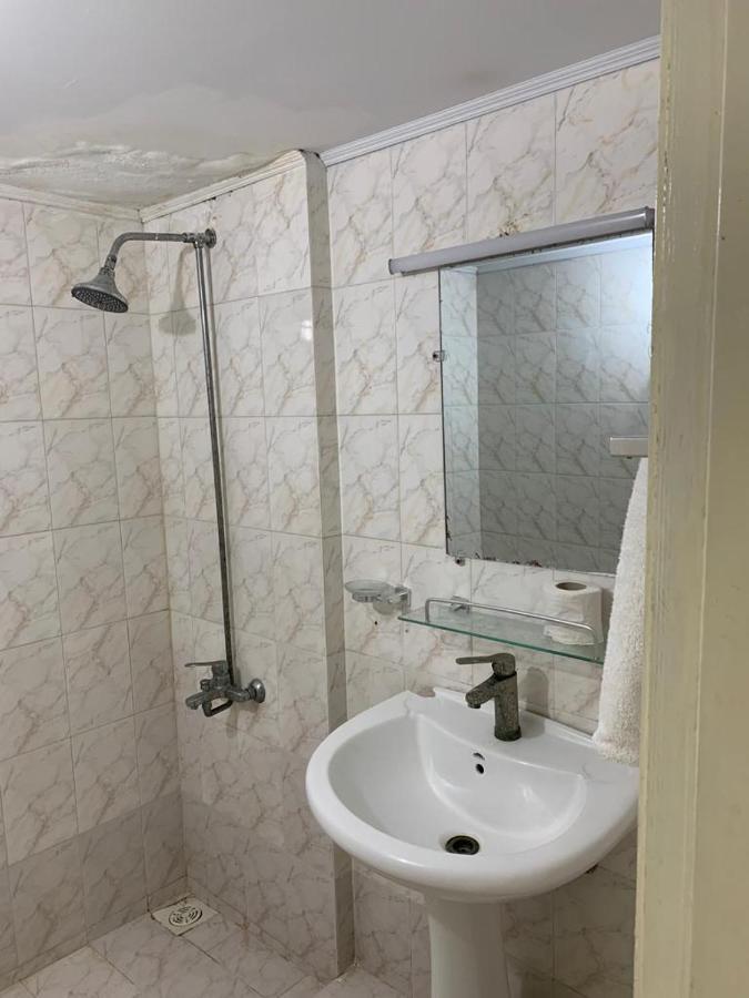 Airport Hotel Karaczi Zewnętrze zdjęcie